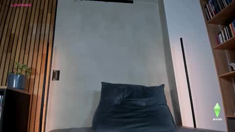 Sofia independent model online show from November 10, 2025, 11:31 am