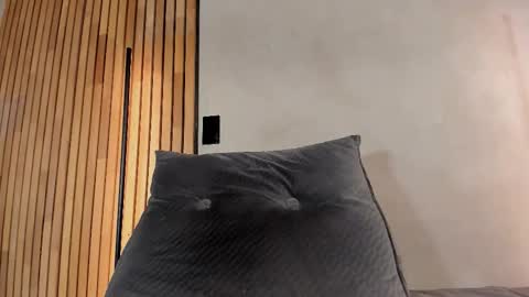 Sofia independent model online show from January 18, 2026, 11:47 am