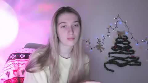 honeyveil online show from February 5, 2026, 1:38 pm