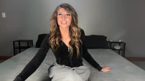 Snapshot of honeyvelourts chatting on February 14, 2026, 12:07 am HoneyVelourTS online show from February 14, 2026, 12:07 am