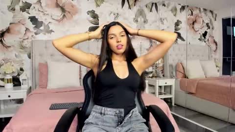 Honey online show from April 24, 2026, 7:27 pm