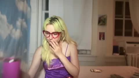 Snapshot of honeyxlimbed chatting on September 18, 2025, 6:15 am Emi Rose online show from September 18, 2025, 6:15 am