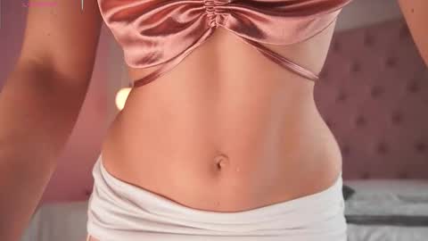 Honey Moon  Help me to reach 100 thumbs up online show from February 25, 2026, 7:34 pm