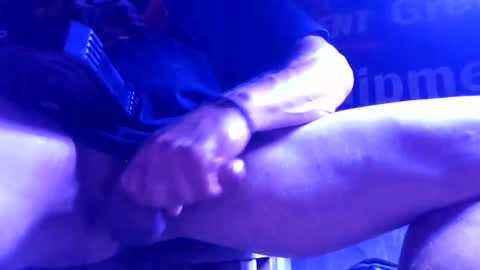 hongdong online show from September 19, 2025, 1:23 pm