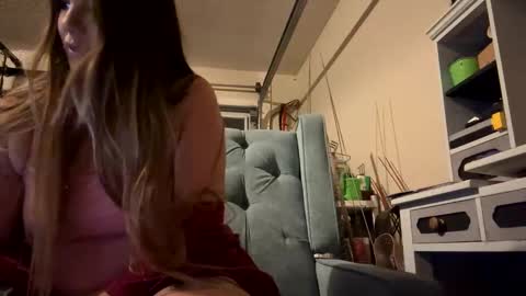 HoodHippy online show from March 25, 2026, 5:02 am