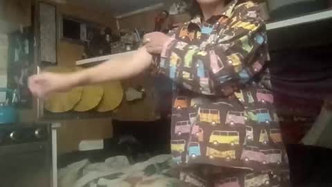 hoodoou online show from January 10, 2026, 2:57 am