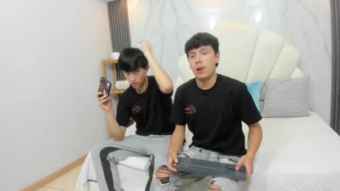 hoot_booys_ online show from January 31, 2026, 7:56 pm