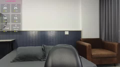 Snapshot of horney_emma chatting on May 12, 2026, 6:05 pm Emma online show from May 12, 2026, 6:05 pm