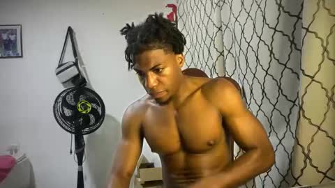 Snapshot of horneyguy2399 chatting on September 23, 2025, 1:52 am sugarbaby online show from September 23, 2025, 1:52 am