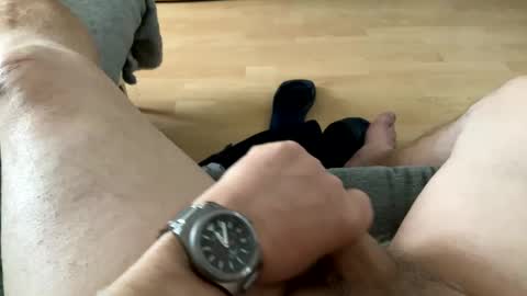 Snapshot of horny_147 chatting on December 20, 2024, 12:05 pm Cum suck Me off online show from December 20, 2024, 12:05 pm