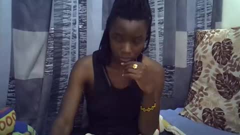 Snapshot of horny_baddie18 chatting on June 2, 2026, 7:05 pm Leila online show from June 2, 2026, 7:05 pm
