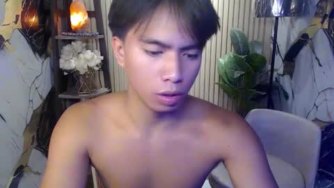 Snapshot of horny_jamesxx chatting on April 21, 2026, 2:51 am cum boy james online show from April 21, 2026, 2:51 am