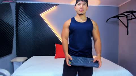 horny_nick18 online show from April 14, 2026, 10:21 am