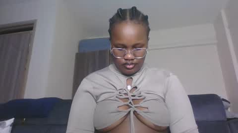 Snapshot of horny_sexxy_babe chatting on May 25, 2026, 1:17 pm Lucy online show from May 25, 2026, 1:17 pm
