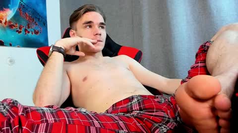 Snapshot of horny_yo chatting on February 3, 2025, 2:14 am Max online show from February 3, 2025, 2:14 am