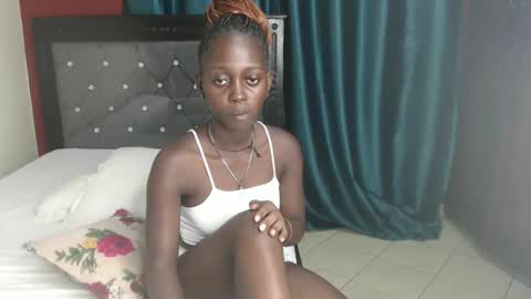 Snapshot of hornybella4 chatting on December 29, 2024, 8:58 pm Bella online show from December 29, 2024, 8:58 pm