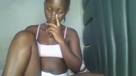 Snapshot of hornybella84 chatting on April 20, 2026, 7:00 am Bella online show from April 20, 2026, 7:00 am