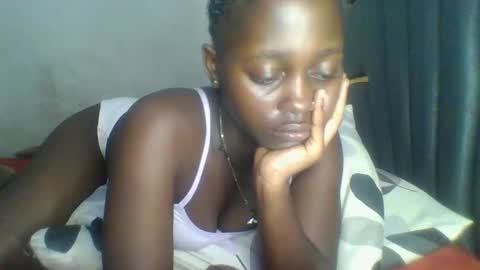 Snapshot of hornybella84 chatting on May 28, 2026, 7:16 am Bella online show from May 28, 2026, 7:16 am