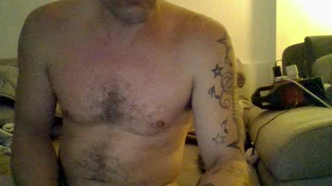 Snapshot of hornybritcouple22 chatting on March 17, 2026, 12:26 am hornybritcouple22 online show from March 17, 2026, 12:26 am