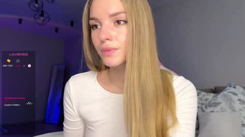 Sonya online show from December 18, 2024, 6:57 pm