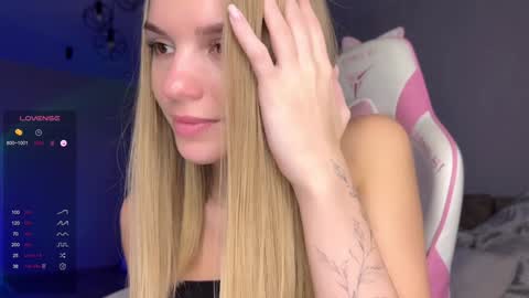 Sonya online show from January 30, 2025, 8:53 pm