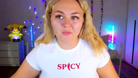 Snapshot of hornycakee chatting on September 17, 2025, 9:44 am HornyCakee online show from September 17, 2025, 9:44 am