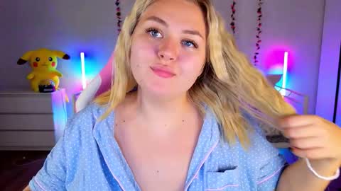 Snapshot of hornycakee chatting on September 18, 2025, 10:17 am HornyCakee online show from September 18, 2025, 10:17 am