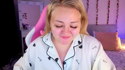 Snapshot of hornycakee chatting on October 16, 2025, 12:28 pm HornyCakee online show from October 16, 2025, 12:28 pm