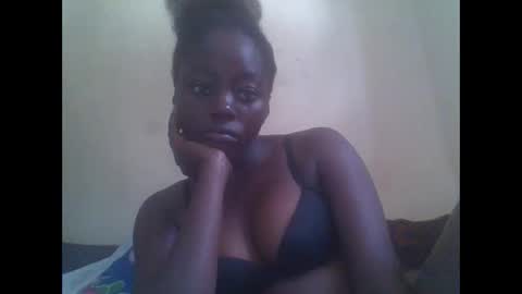 Snapshot of hornygal001 chatting on December 17, 2024, 7:07 am hornygal001 online show from December 17, 2024, 7:07 am