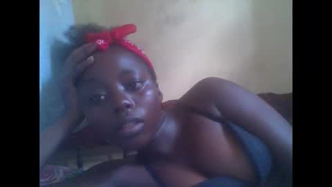 Snapshot of hornygal001 chatting on December 17, 2024, 10:12 am hornygal001 online show from December 17, 2024, 10:12 am