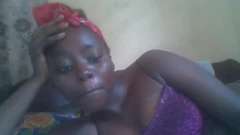 Snapshot of hornygal001 chatting on December 18, 2024, 8:09 am hornygal001 online show from December 18, 2024, 8:09 am