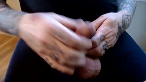 Hornyhumper online show from April 8, 2026, 12:38 pm