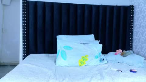 Snapshot of hornylatimommy chatting on February 4, 2026, 7:09 pm Natasha online show from February 4, 2026, 7:09 pm