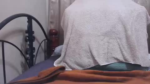 Tyla online show from December 5, 2025, 12:08 am