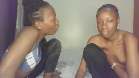 Snapshot of hornysouls01 chatting on September 19, 2025, 4:58 am hornysouls01 online show from September 19, 2025, 4:58 am