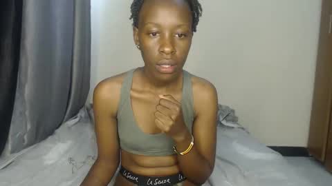 Snapshot of hornysouls01 chatting on October 12, 2025, 4:33 am hornysouls01 online show from October 12, 2025, 4:33 am