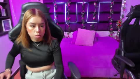 hornyy mom online show from January 23, 2025, 11:26 am