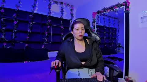 hornyy mom online show from September 11, 2025, 12:49 pm