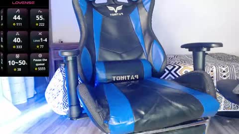 horse_man2 online show from April 14, 2026, 1:55 am