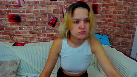 Jessica  online show from September 12, 2025, 4:23 am