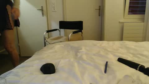 hot_angel_66 online show from March 13, 2026, 11:50 am