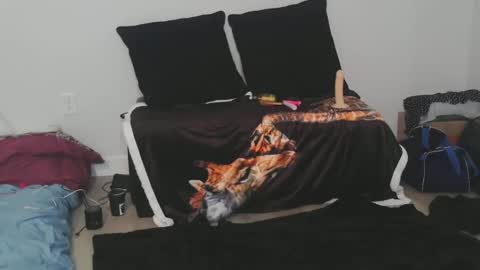 Snapshot of hot_bambi_and_hung_beast chatting on December 17, 2024, 7:48 pm hot_bambi_and_hung_beast online show from December 17, 2024, 7:48 pm