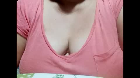 Snapshot of hot_boobs21 chatting on December 12, 2024, 11:40 am hot_boobs21 online show from December 12, 2024, 11:40 am