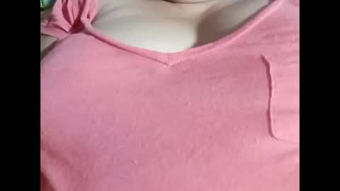 Snapshot of hot_boobs21 chatting on February 8, 2025, 10:51 pm hot_boobs21 online show from February 8, 2025, 10:51 pm