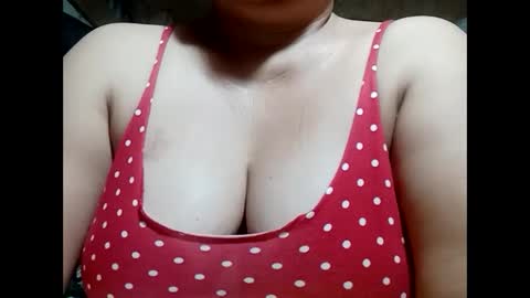 Snapshot of hot_boobs21 chatting on February 16, 2025, 9:27 pm hot_boobs21 online show from February 16, 2025, 9:27 pm