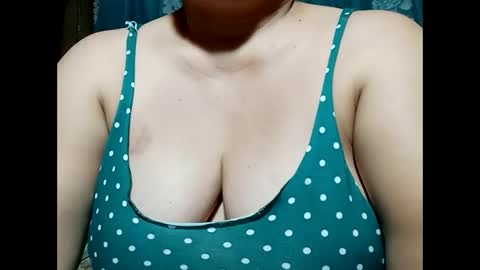 Snapshot of hot_boobs21 chatting on February 17, 2025, 11:55 am hot_boobs21 online show from February 17, 2025, 11:55 am
