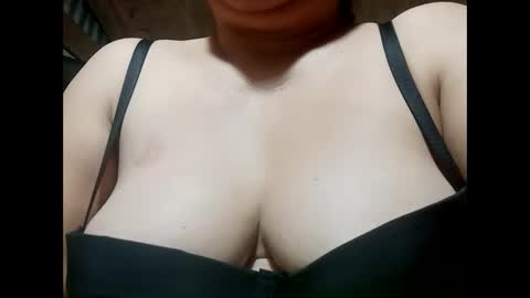 Snapshot of hot_boobs21 chatting on March 9, 2025, 9:14 pm hot_boobs21 online show from March 9, 2025, 9:14 pm