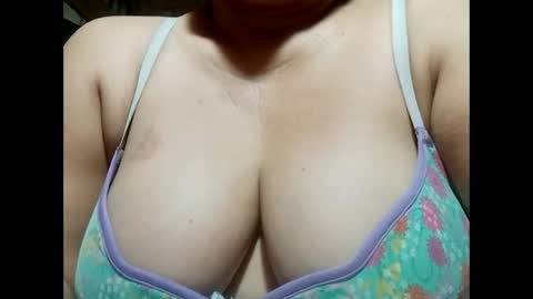 Snapshot of hot_boobs21 chatting on March 12, 2025, 9:13 pm hot_boobs21 online show from March 12, 2025, 9:13 pm