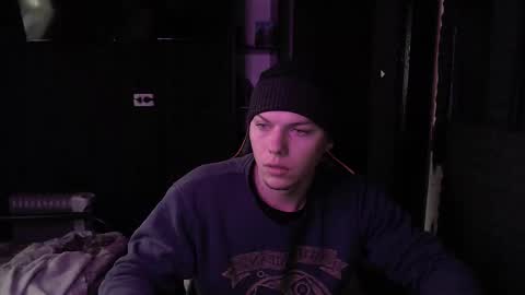 Hot boy 2002 online show from October 30, 2025, 7:54 am