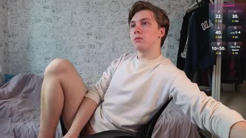 Snapshot of hot_boy_oscar chatting on October 14, 2025, 11:11 am Oscar  online show from October 14, 2025, 11:11 am